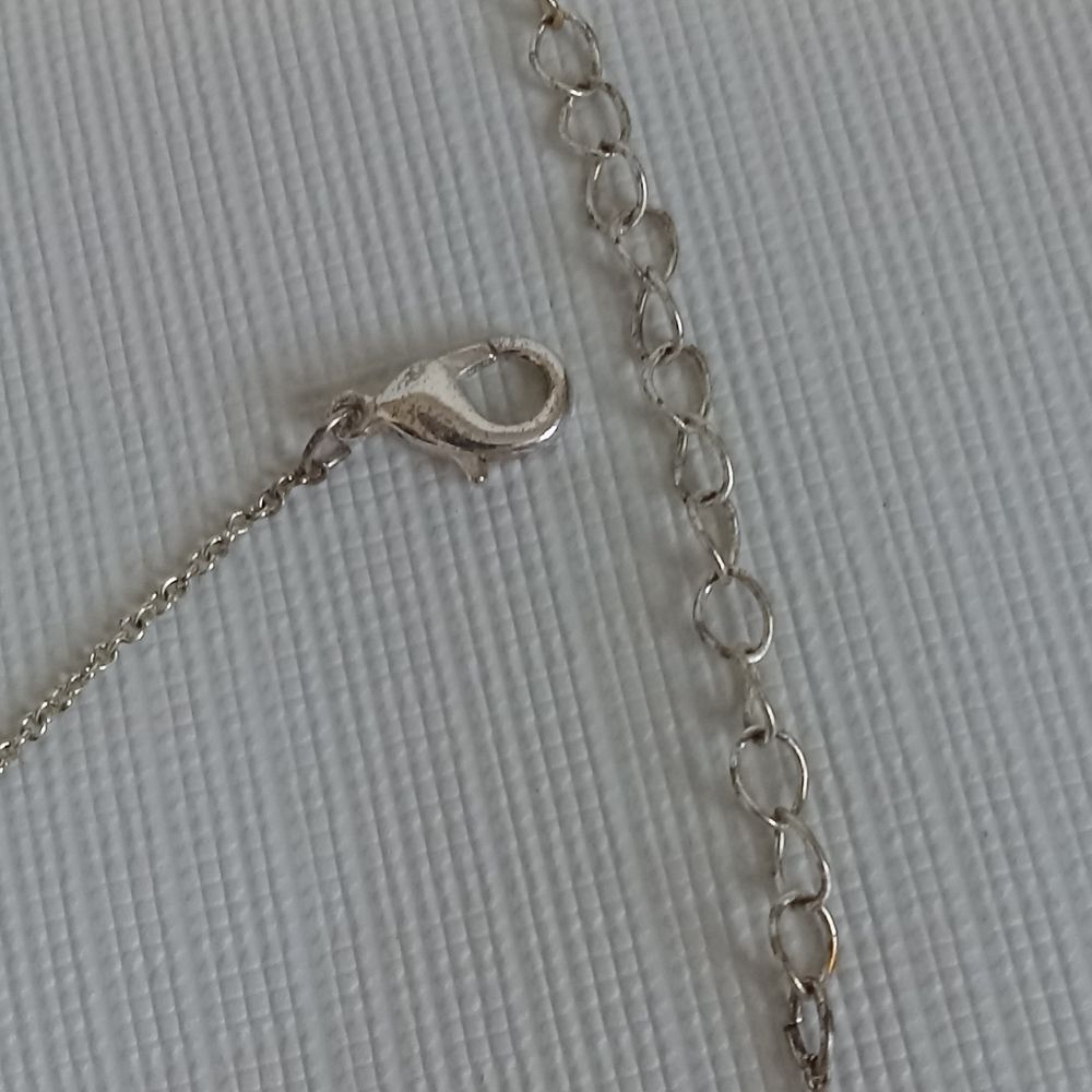 Lightweight Silver Tone Chain Small Square Rhinestone Encrusted Pendant Necklace - Picture 10 of 10